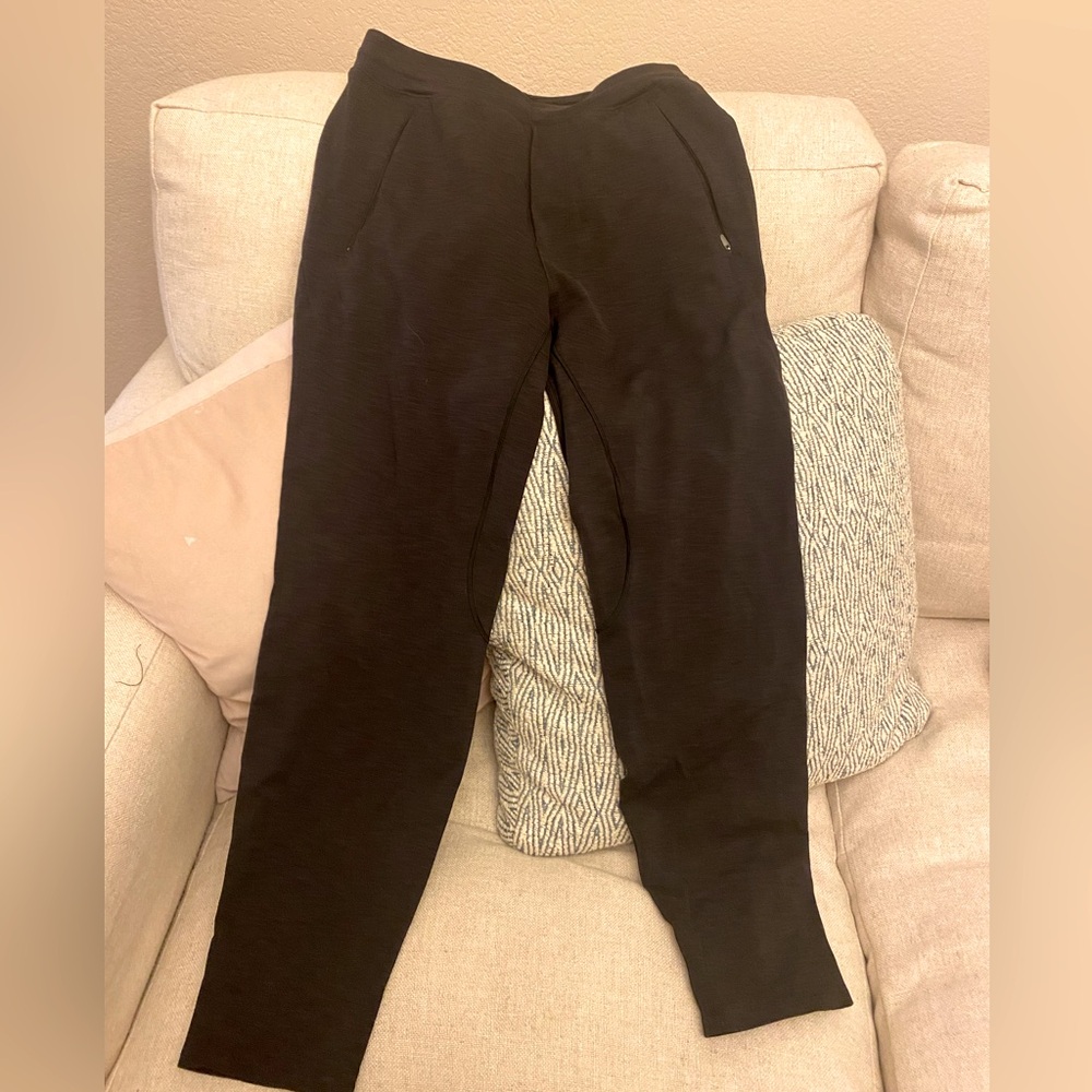 Lululemon black joggers: small